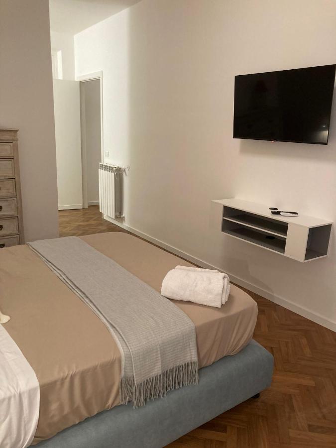 Casa Vacanze Monroe ปาแลร์โม ภายนอก รูปภาพ