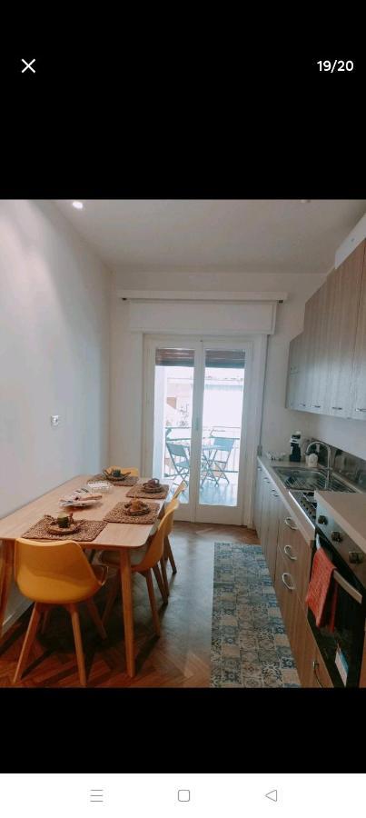 Casa Vacanze Monroe ปาแลร์โม ภายนอก รูปภาพ